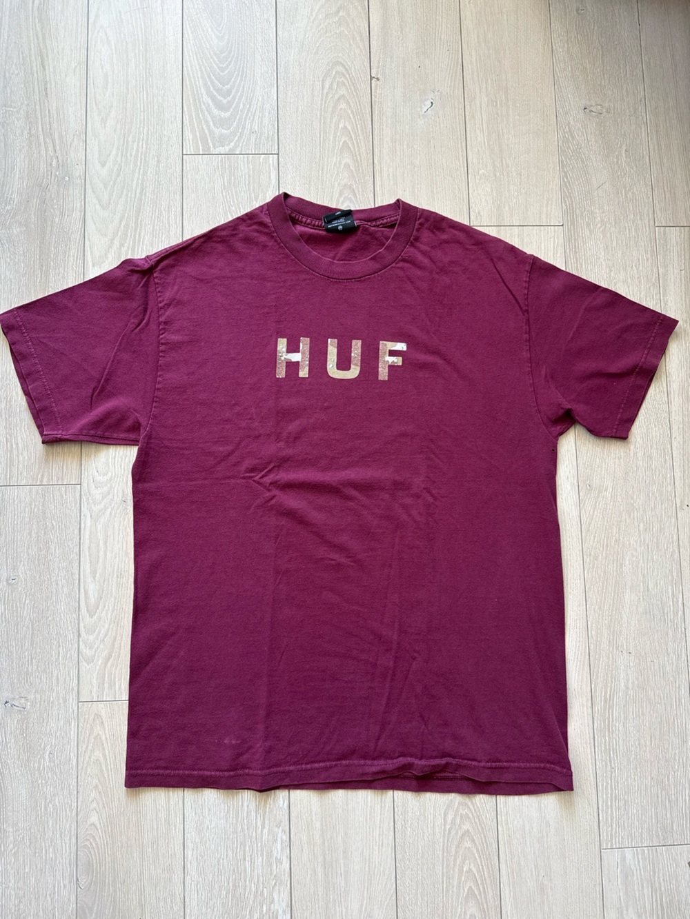 HUF Vintage Maroon Short Sleeve Tee with Camo Logo Men’s Size Large